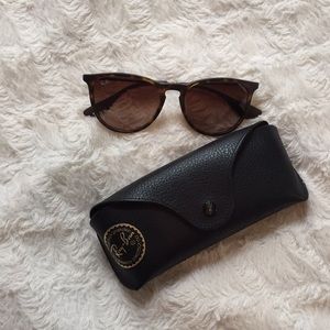 Ray-Ban Erika!